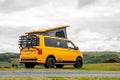 Sivuikkuna, vasen, tumma, takaa eteen liukuvalla luukulla, VW, T5/6