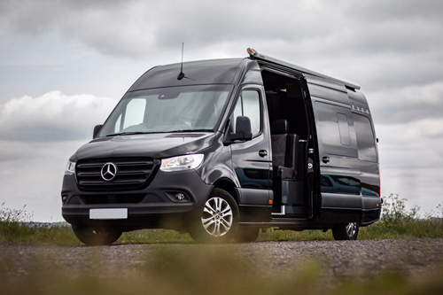 Sivuikkuna, oikea, tumma, tasaisella takaa eteen liukuvalla luukulla, Crafter / Sprinter, 2006-> (L2/L3/L4)