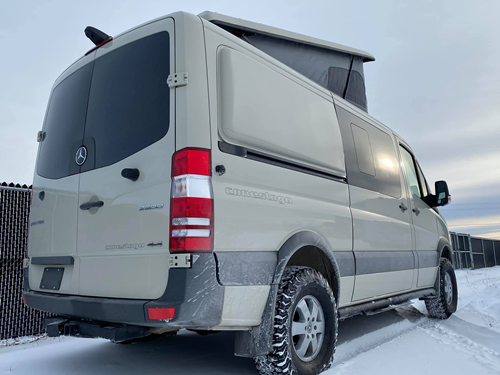 Sivuikkuna, oikea, tumma, tasaisella takaa eteen liukuvalla luukulla, Crafter / Sprinter, 2006-> (L2/L3/L4)