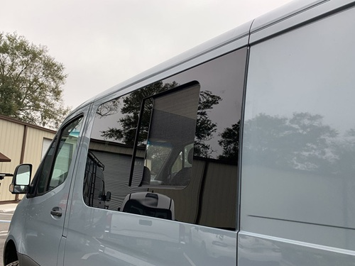 Sivuikkuna, oikea, tumma, hyttysverkollisella liukuluukulla, Crafter / Sprinter, 2006-> (L2/L3/L4)