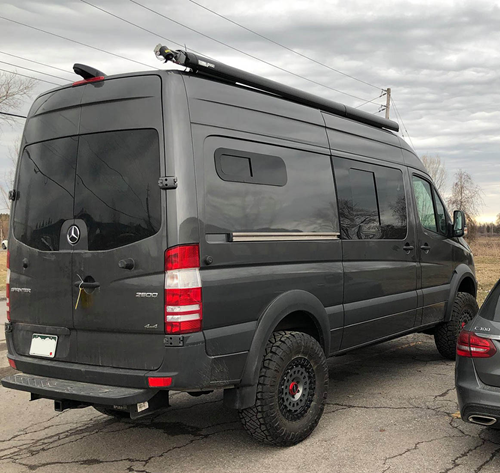 Sivuikkuna, oikea, tumma, hyttysverkollisella liukuluukulla, Crafter / Sprinter, 2006-> (L2/L3/L4)